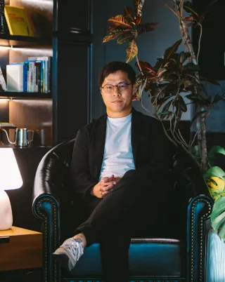 INFRONT 株式会社　代表取締役